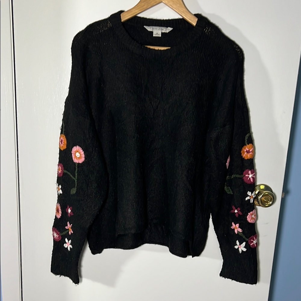 Adam Levine Embroidered Sleeve Sweater size Medium